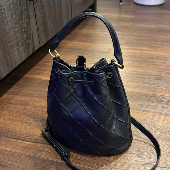 Tory Burch Pre Owned Black Fleming Soft Leather Bucket Bag with short/long strap - Picture 9 of 14